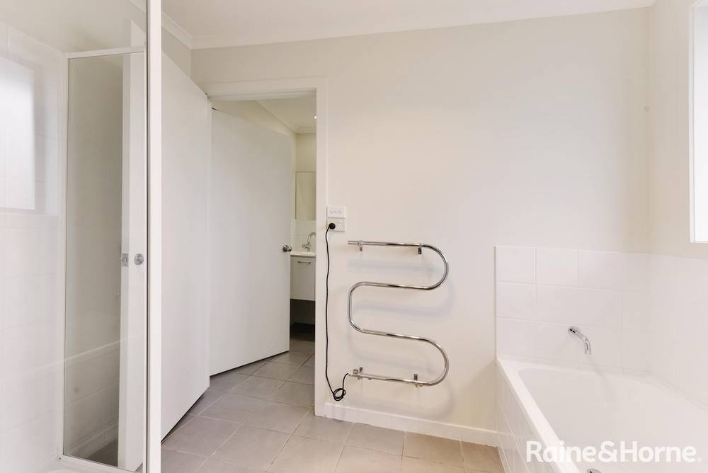 1/163 Derwent Avenue, LINDISFARNE, TAS 7015