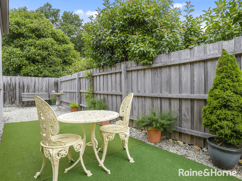 2/16 Fisher Street, GISBORNE, VIC 3437