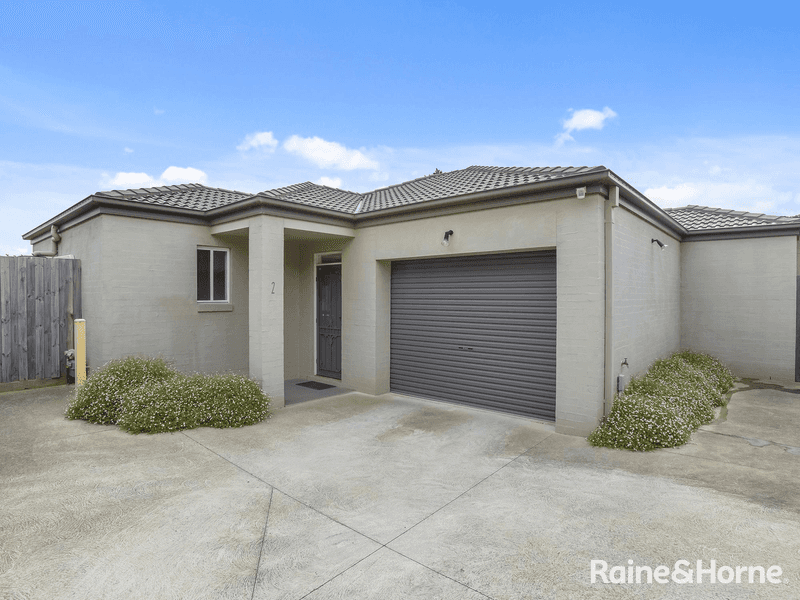 2/16 Fisher Street, GISBORNE, VIC 3437