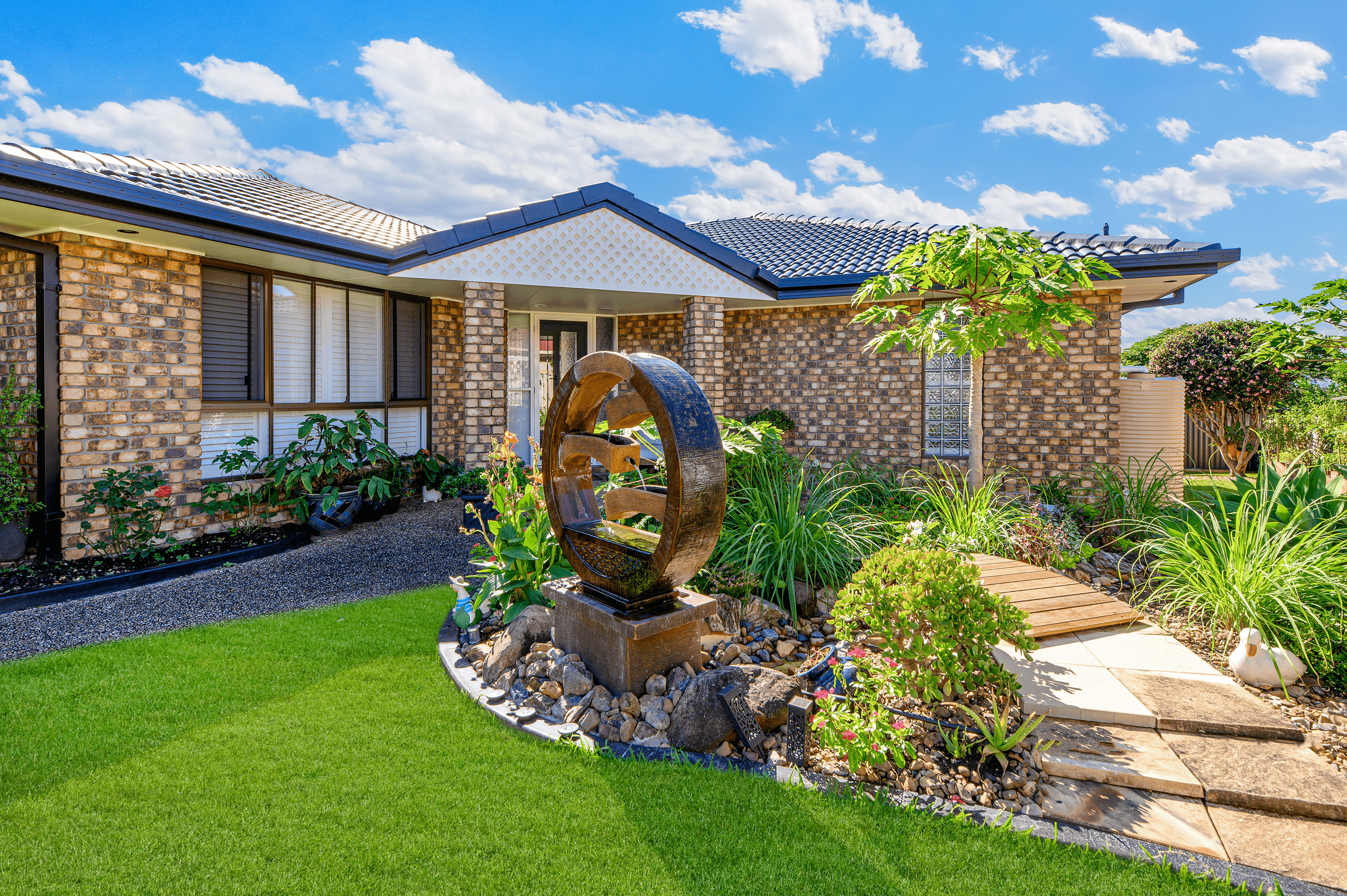 18 Conadilly Court, CARRARA, QLD 4211