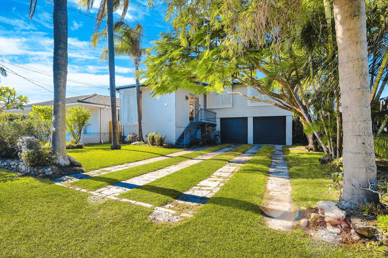 21 Annerley Avenue, RUNAWAY BAY, QLD 4216