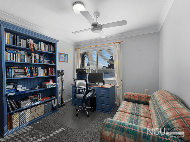 10 Gwendoline Street, Raceview, QLD 4305