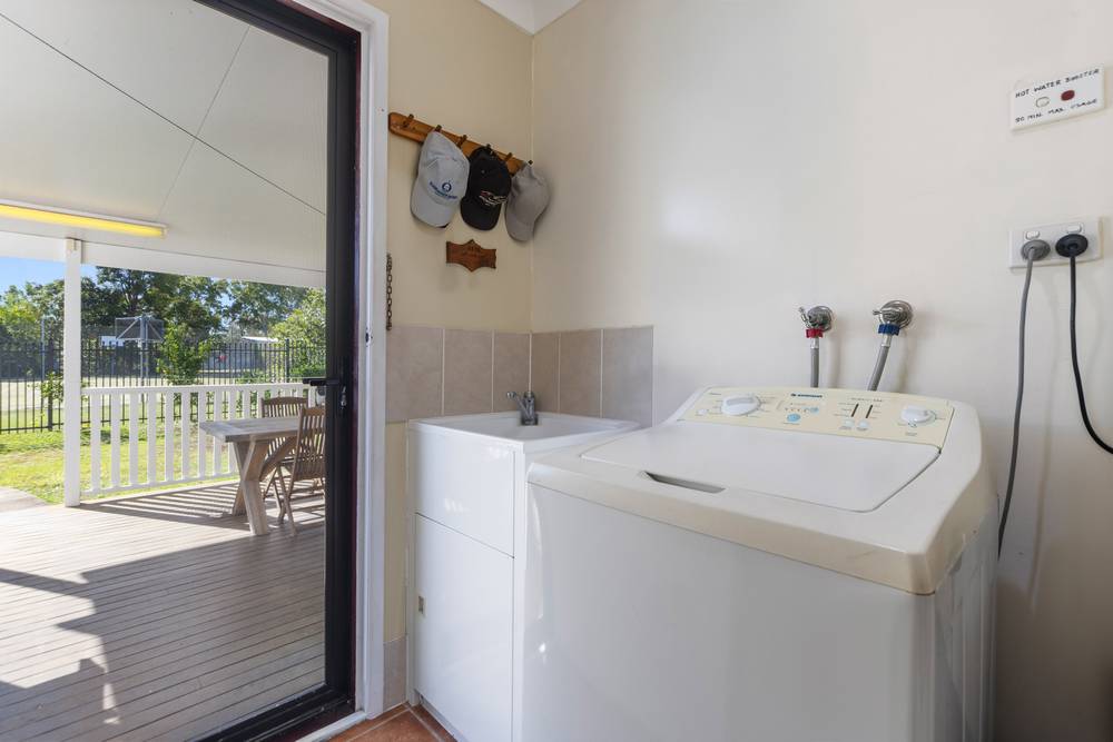 7 Patrick Street, BEACHMERE, QLD 4510