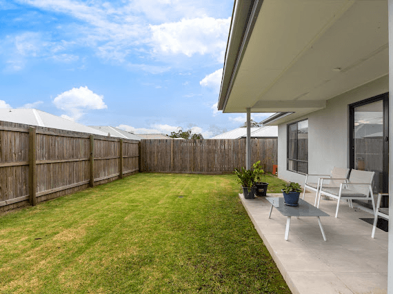 12 Dominique Way, FLINDERS VIEW, QLD 4305