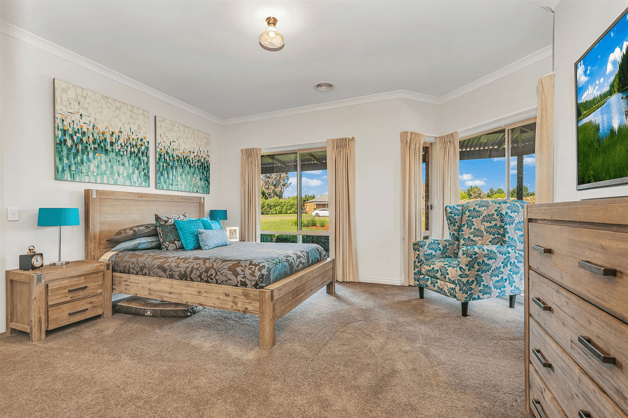 11 Village Court, ECHUCA, VIC 3564