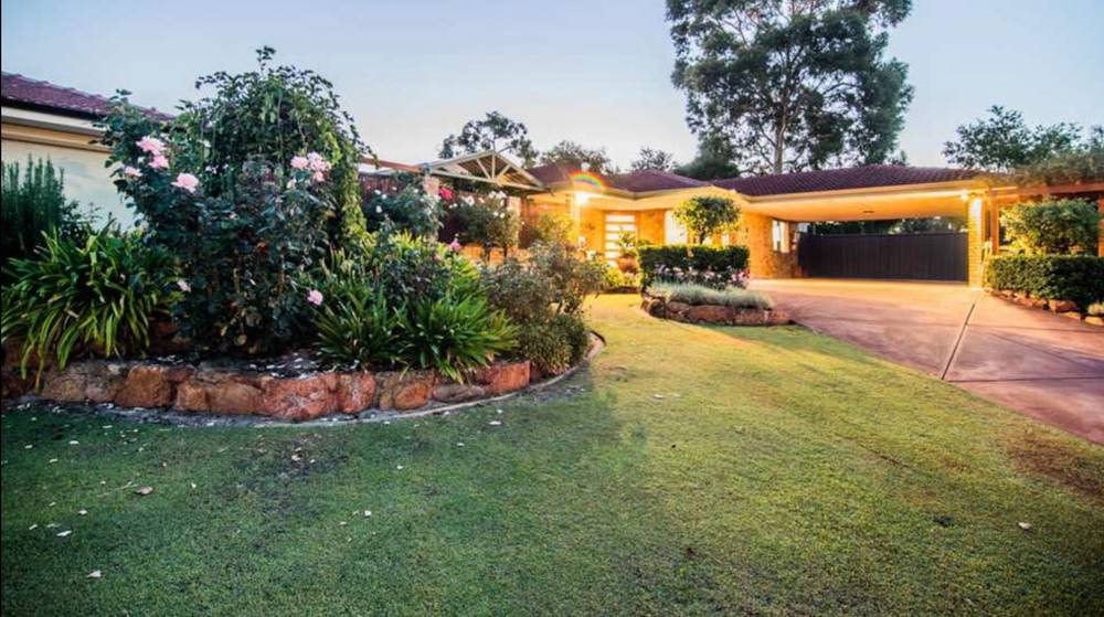8 Cammaray Court, THORNLIE, WA 6108