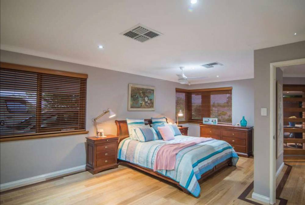 8 Cammaray Court, THORNLIE, WA 6108
