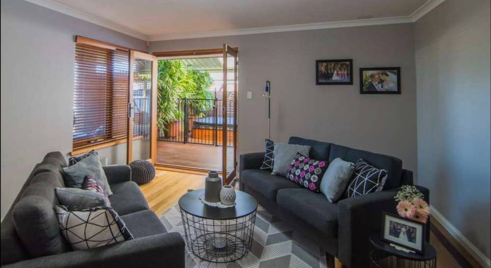 8 Cammaray Court, THORNLIE, WA 6108