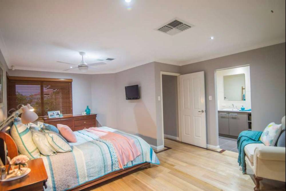 8 Cammaray Court, THORNLIE, WA 6108