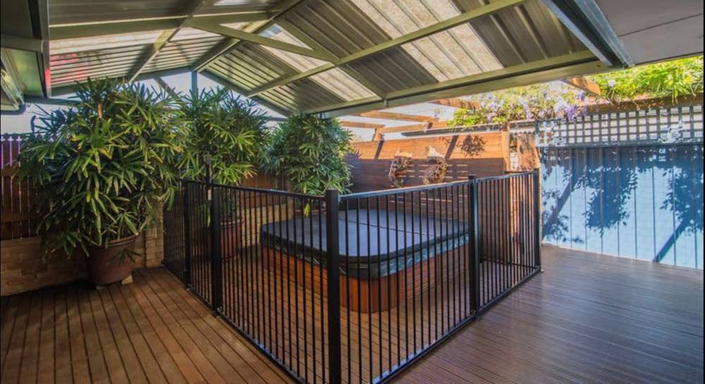 8 Cammaray Court, THORNLIE, WA 6108