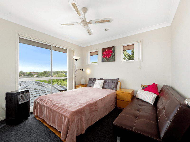 2/224 Billinghurst Crescent, UPPER COOMERA, QLD 4209