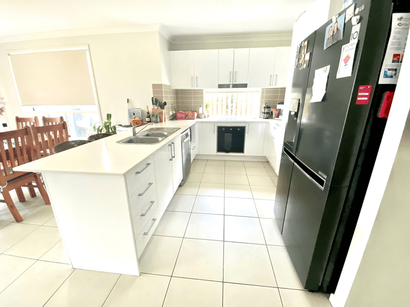 4 Cradle Lane, PIMPAMA, QLD 4209