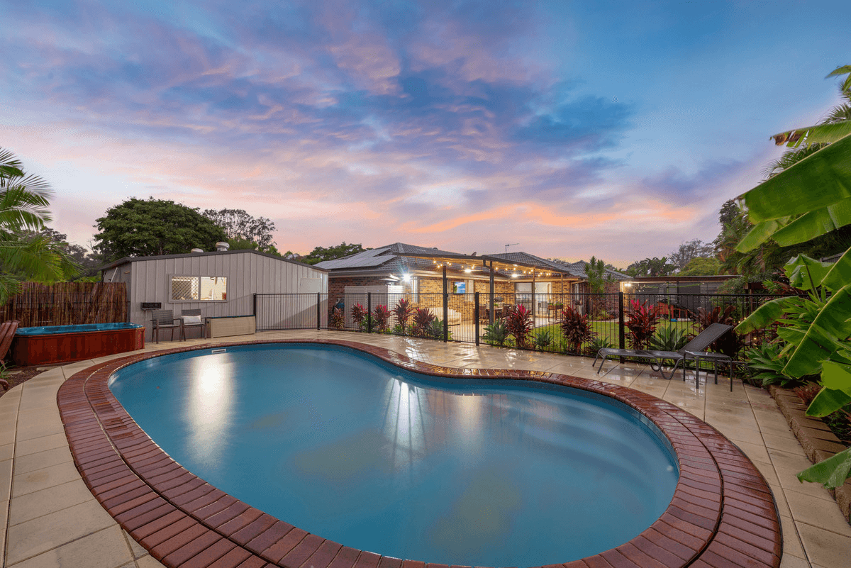 1 Lightbody Court, ORMEAU, QLD 4208