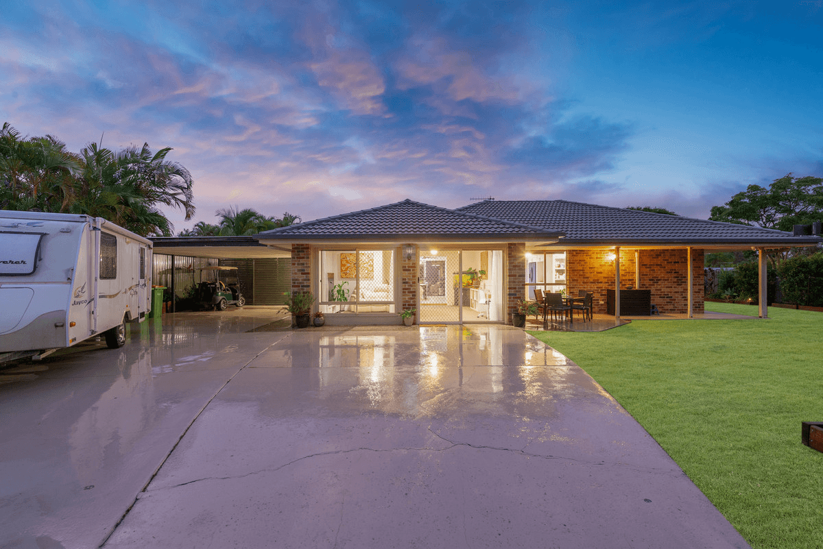 1 Lightbody Court, ORMEAU, QLD 4208