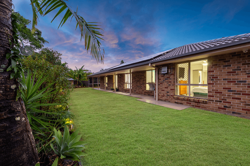 1 Lightbody Court, ORMEAU, QLD 4208