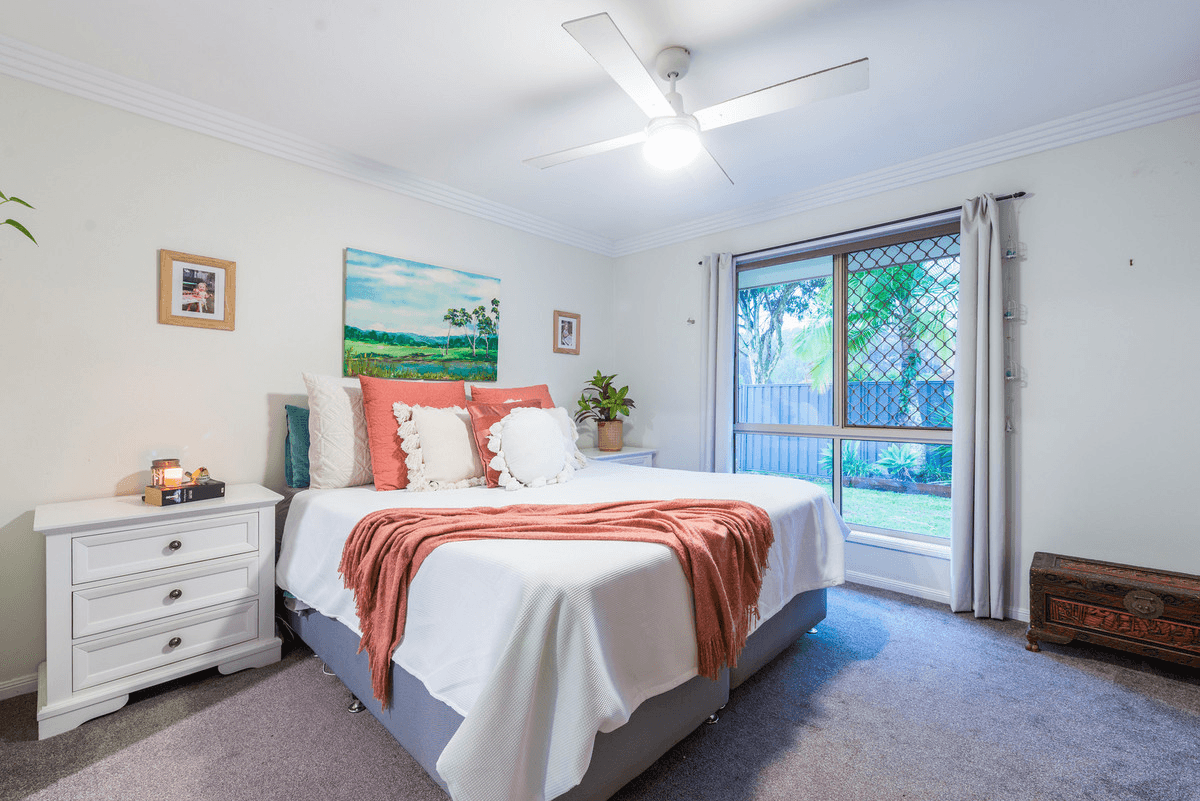 1 Lightbody Court, ORMEAU, QLD 4208