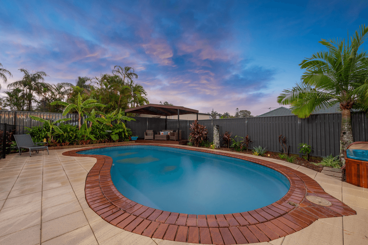 1 Lightbody Court, ORMEAU, QLD 4208