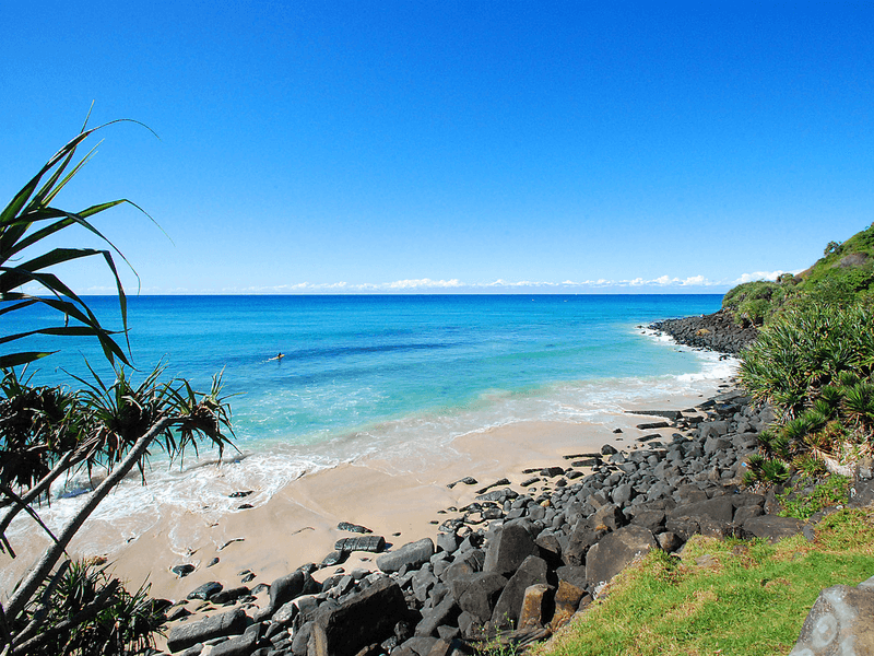 25 Awoonga Avenue, Burleigh Heads, QLD 4220