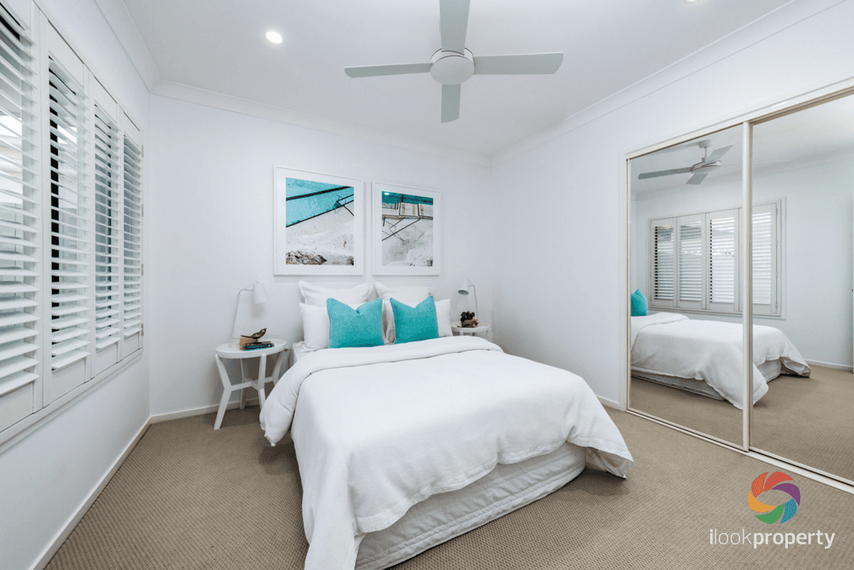 8 Teneriffe Court, Kawana Island, QLD 4575