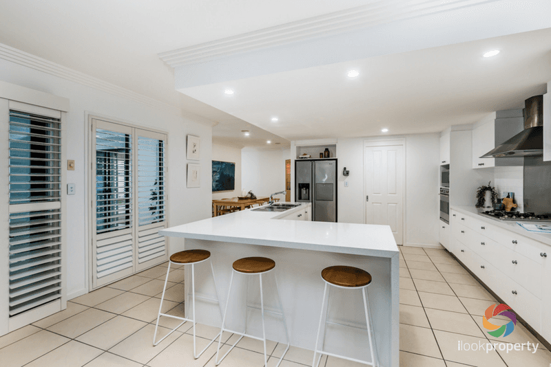 8 Teneriffe Court, Kawana Island, QLD 4575