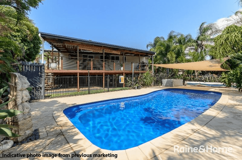 17 Wattora Close, BOYNE ISLAND, QLD 4680