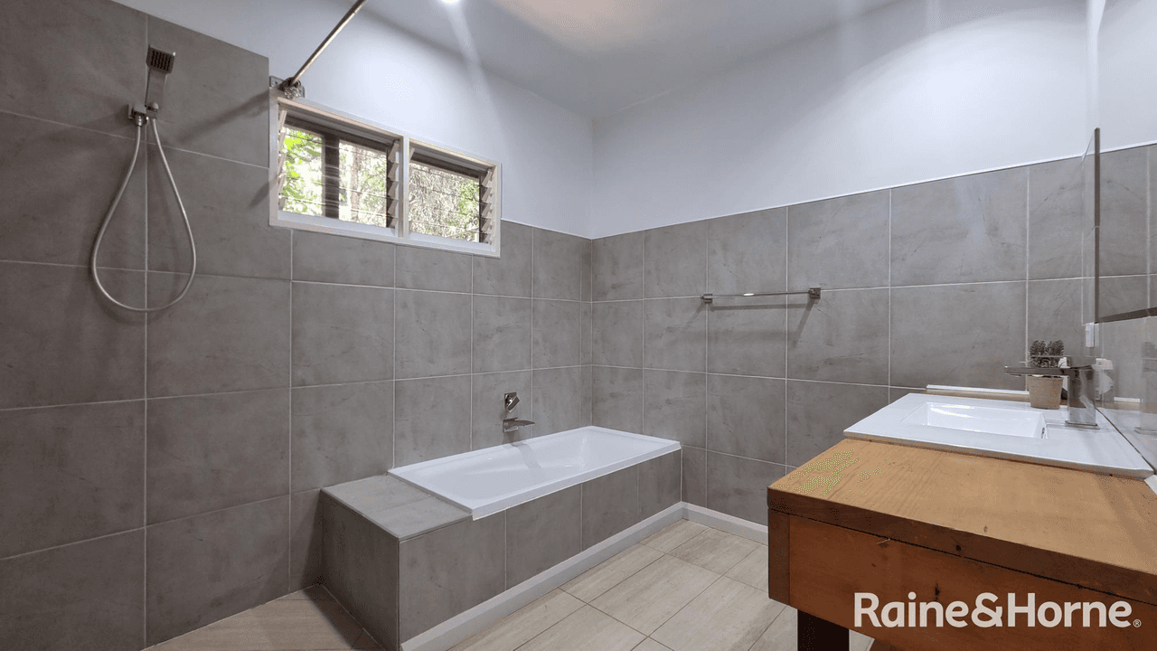 37 Francis Road, KILLALOE, QLD 4877