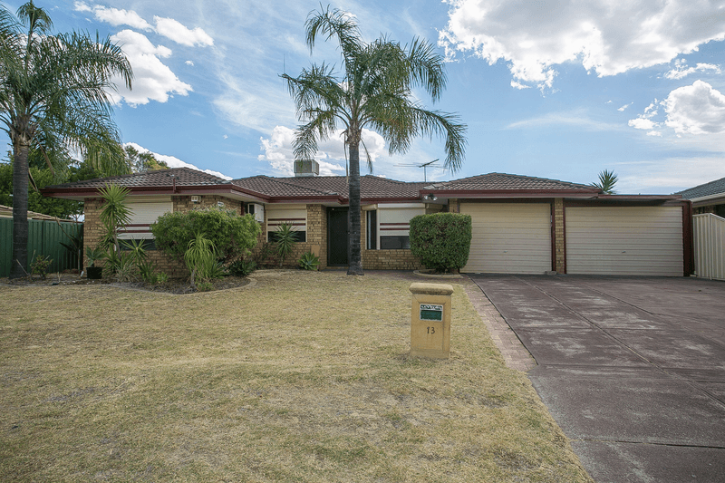 13 Darling Court, MADDINGTON, WA 6109