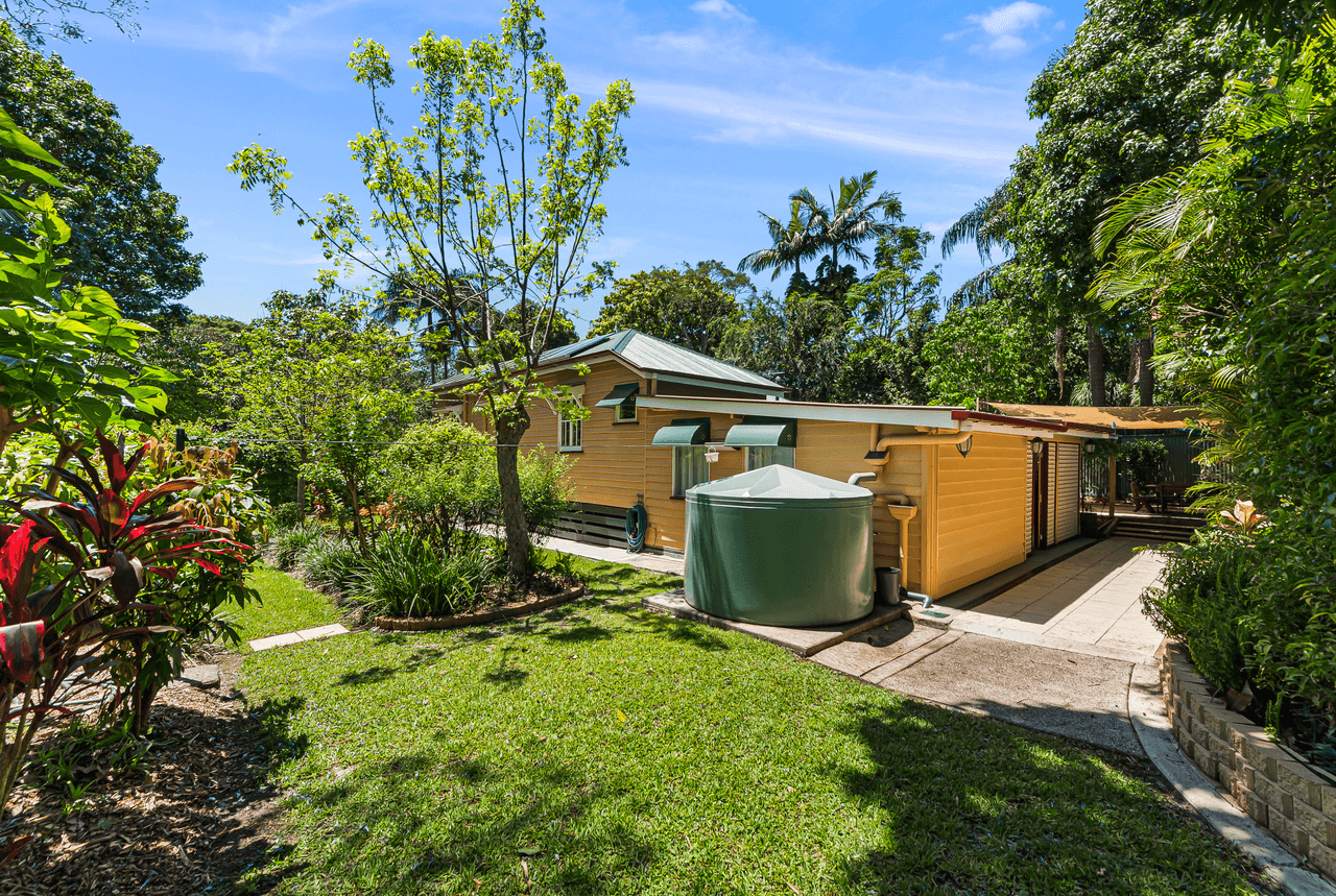 16 Redhill Road, NUDGEE, QLD 4014