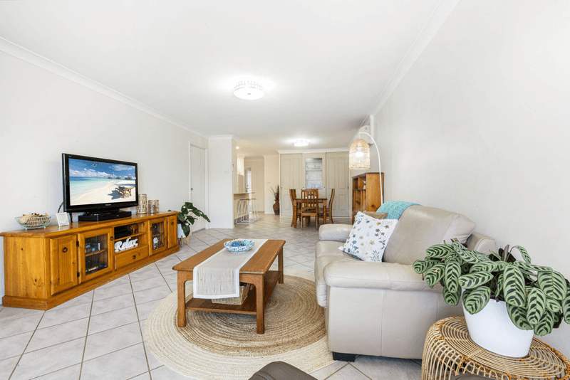 6/35 Rhodin Drive, LONG JETTY, NSW 2261