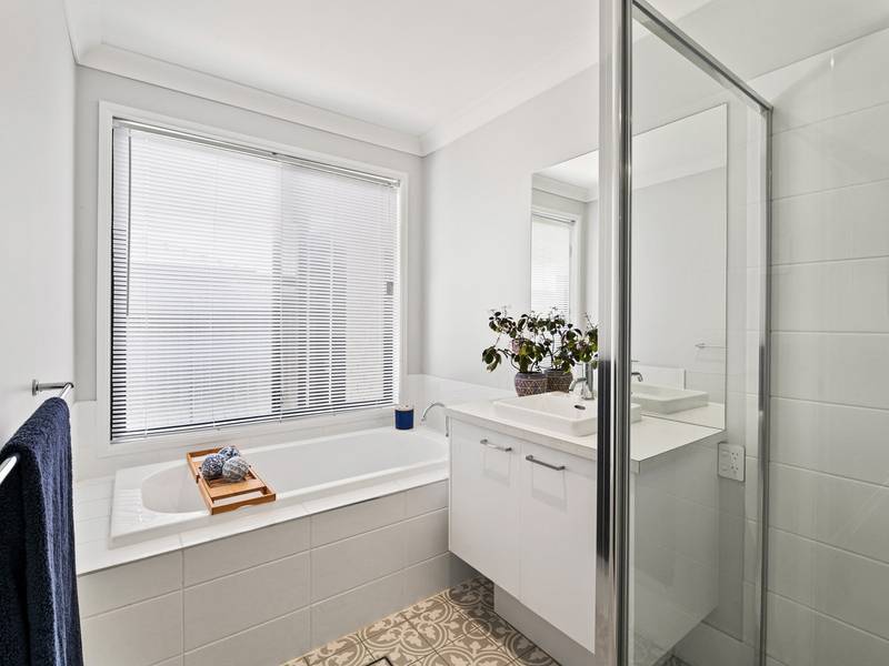 20 Sutherland Street, Gleneagle, QLD 4285