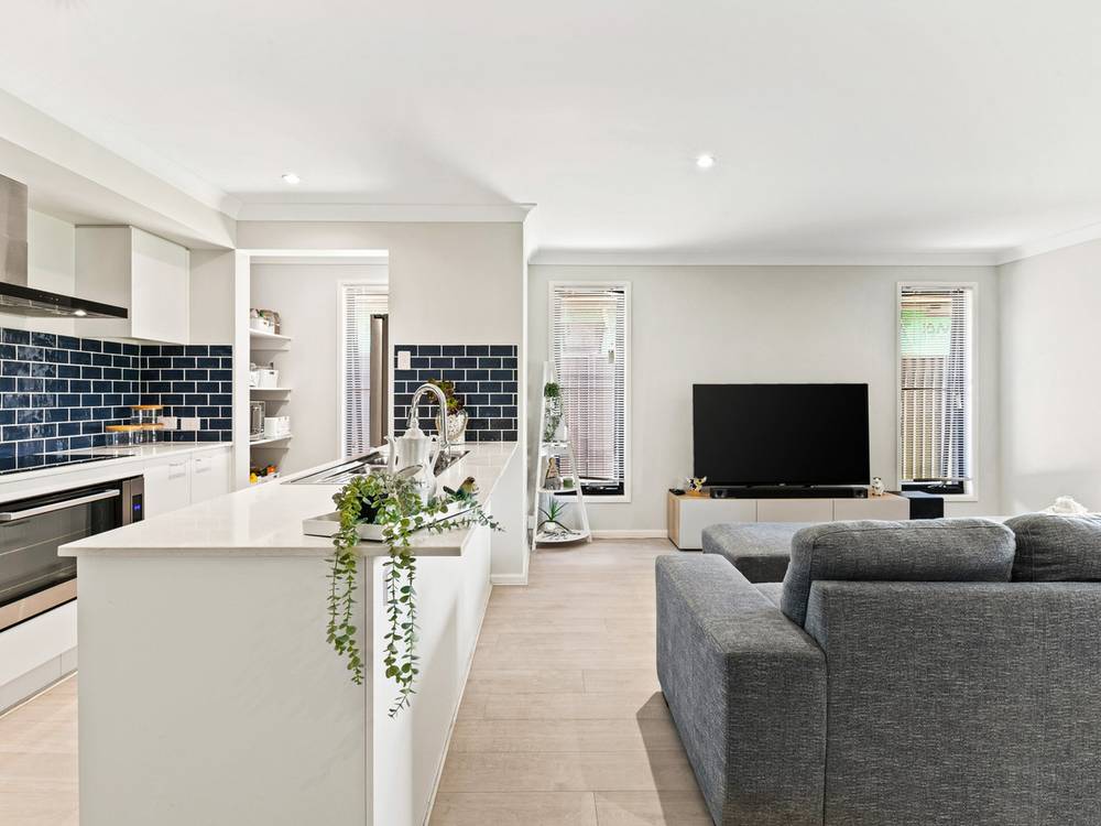 20 Sutherland Street, Gleneagle, QLD 4285