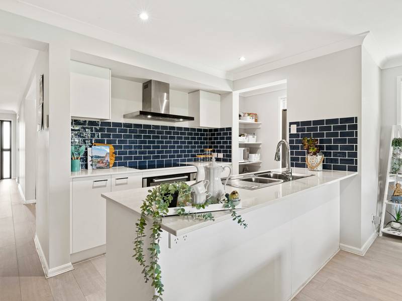 20 Sutherland Street, Gleneagle, QLD 4285