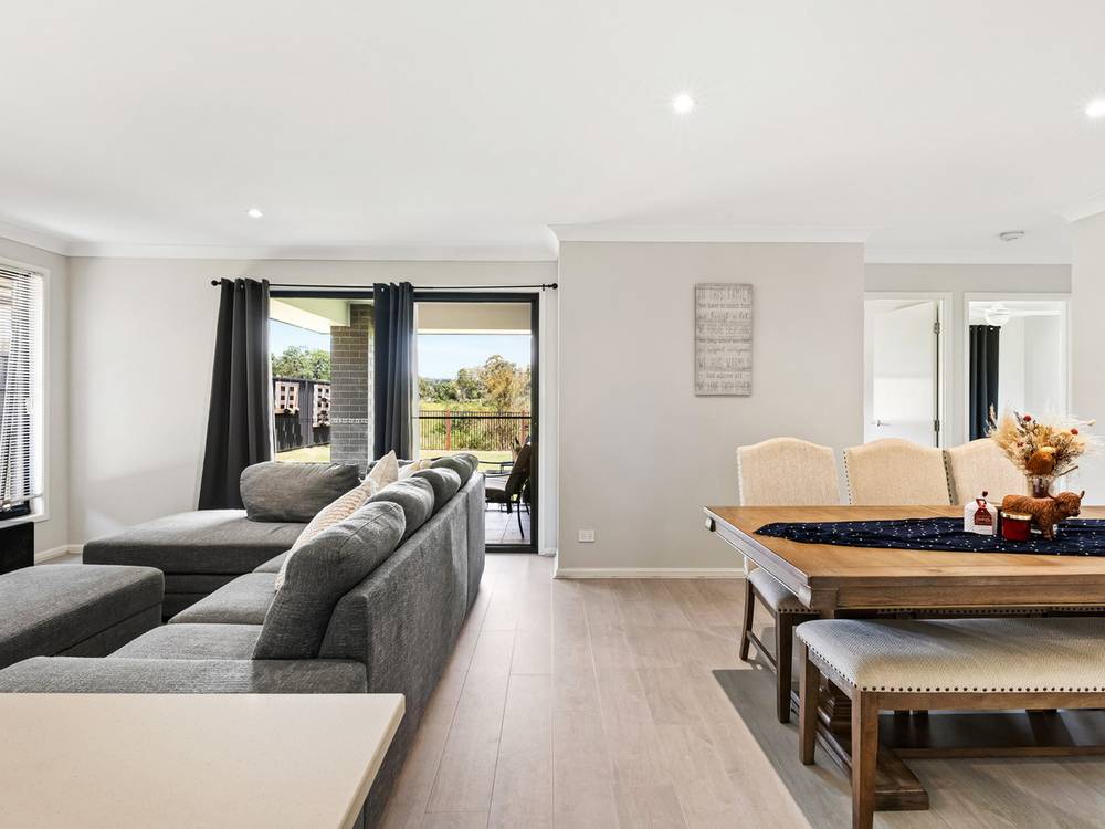 20 Sutherland Street, Gleneagle, QLD 4285