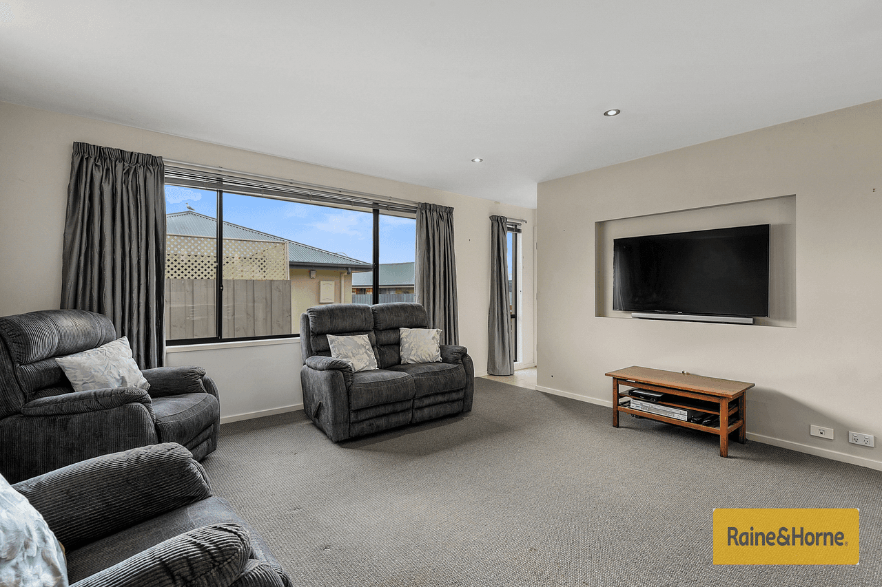 2/23 Nash Street, SORELL, TAS 7172