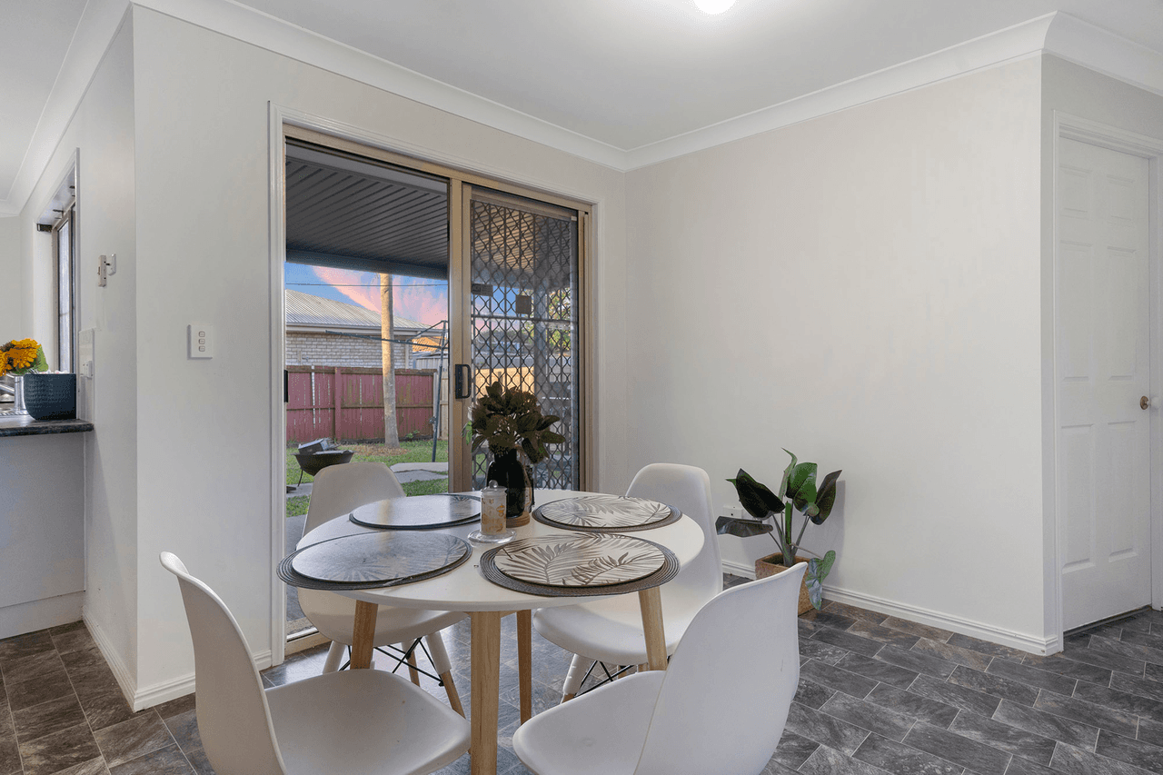 23 Geaney Boulevard, CRESTMEAD, QLD 4132