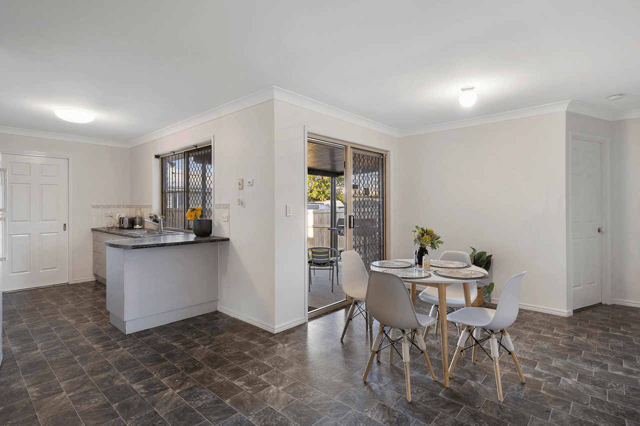 23 Geaney Boulevard, CRESTMEAD, QLD 4132