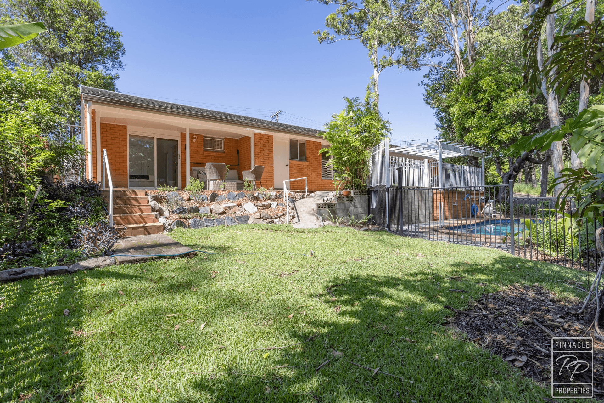2 Lois Street, Kenmore, QLD 4069