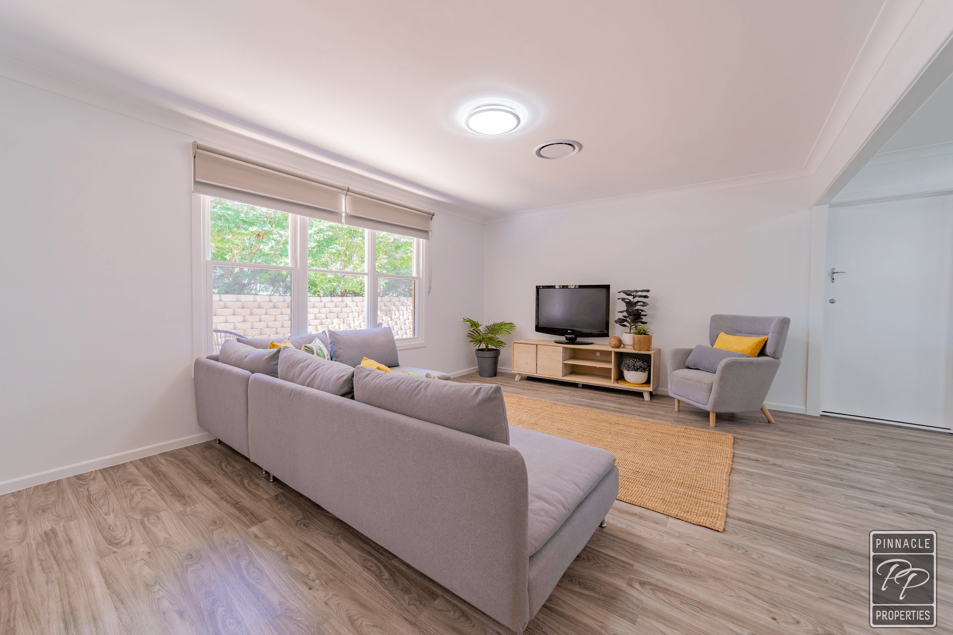 2 Lois Street, Kenmore, QLD 4069