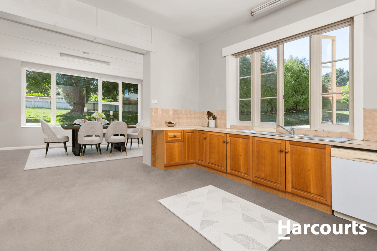 8 West Church Street, DELORAINE, TAS 7304