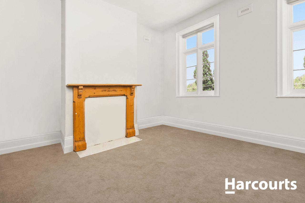 8 West Church Street, DELORAINE, TAS 7304