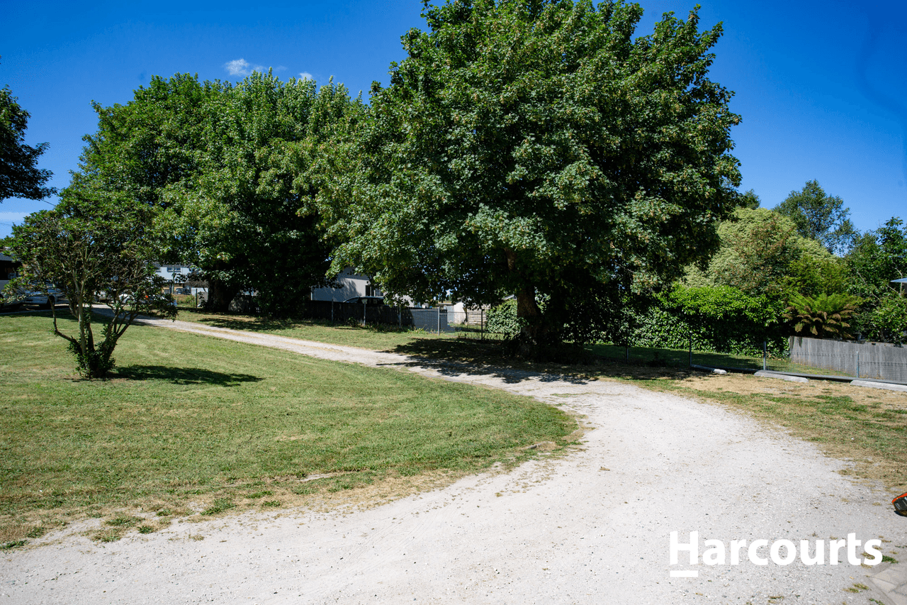 8 West Church Street, DELORAINE, TAS 7304