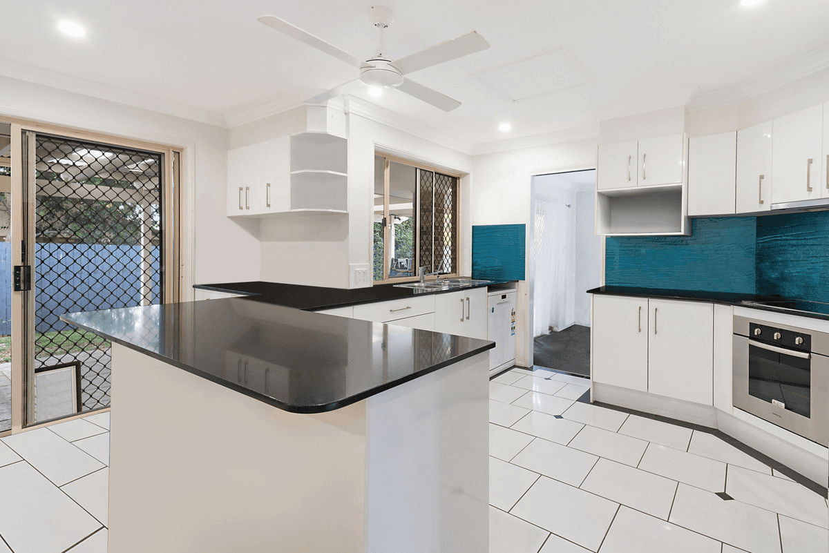 12 Hirono Court, PARKWOOD, QLD 4214