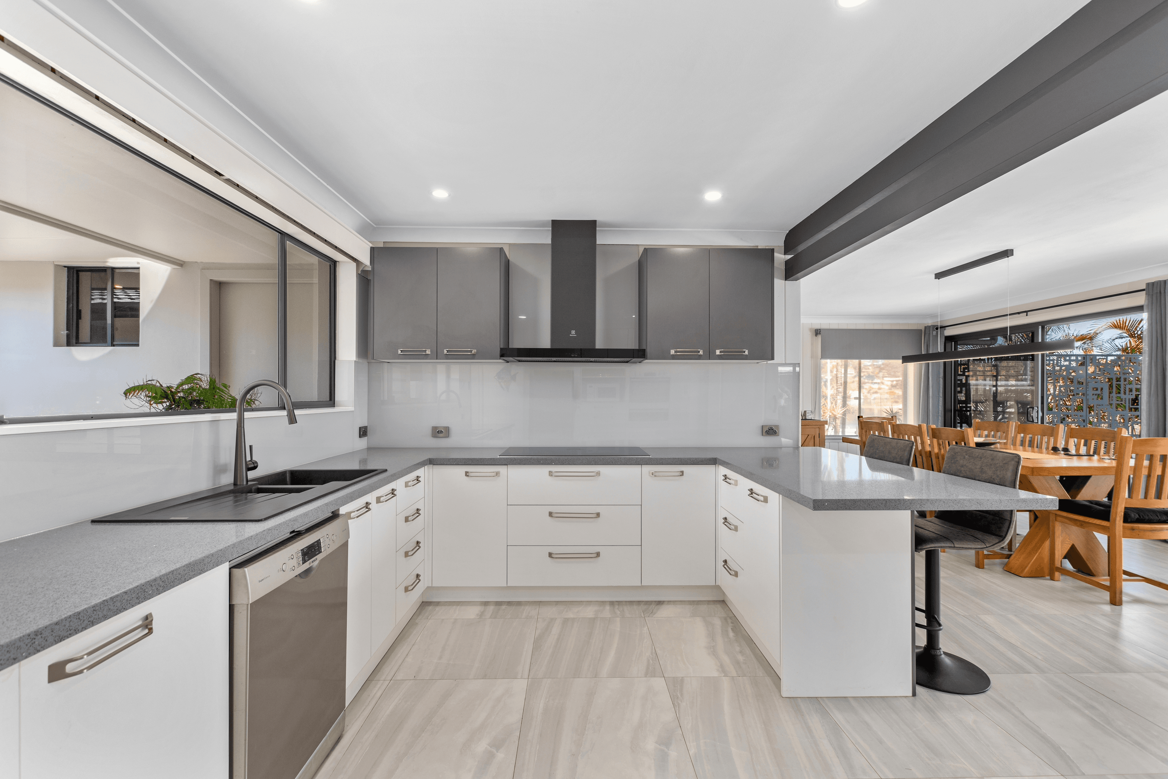 32 Helmsman Blvd, St Huberts Island, NSW 2257