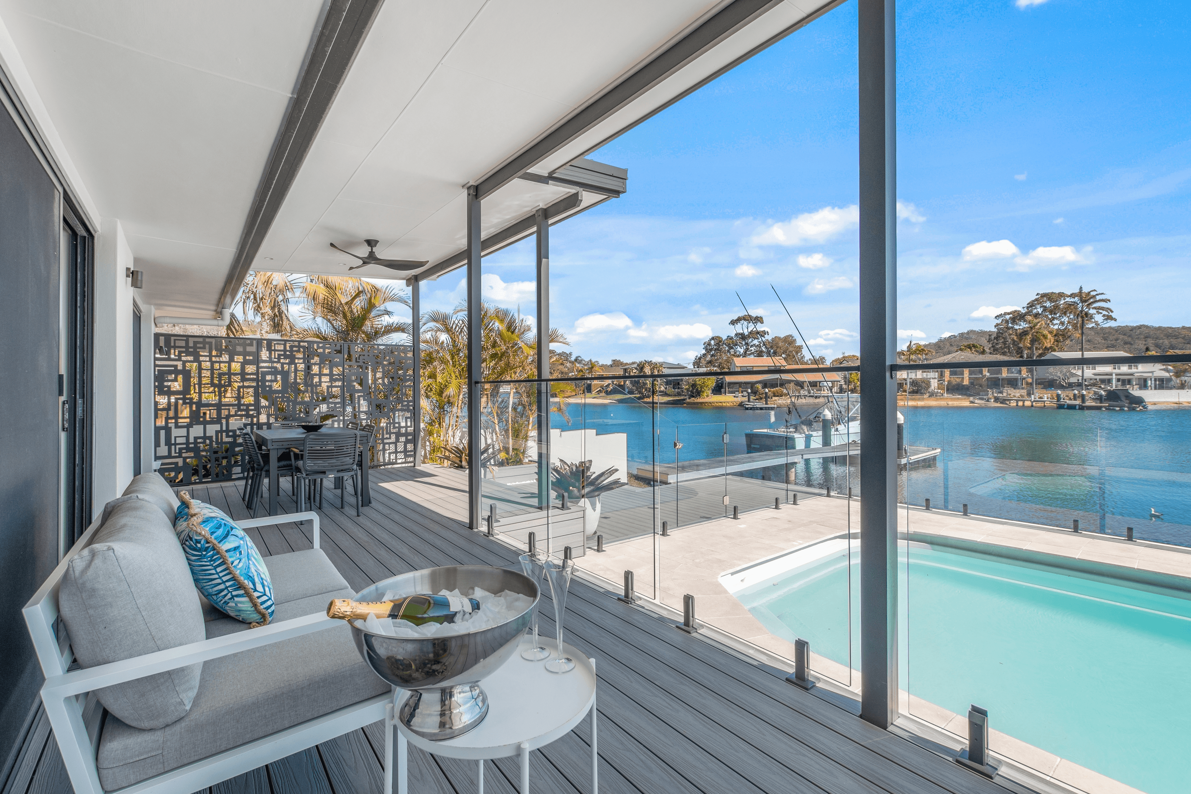 32 Helmsman Blvd, St Huberts Island, NSW 2257