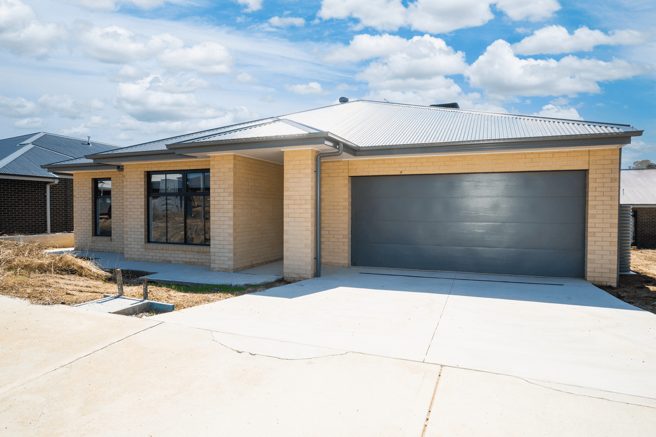 52 Mulgara Drive, THURGOONA, NSW 2640