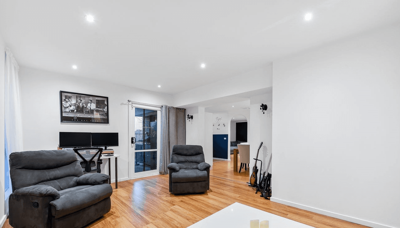 2 Lewisham Close, HAMPTON PARK, VIC 3976