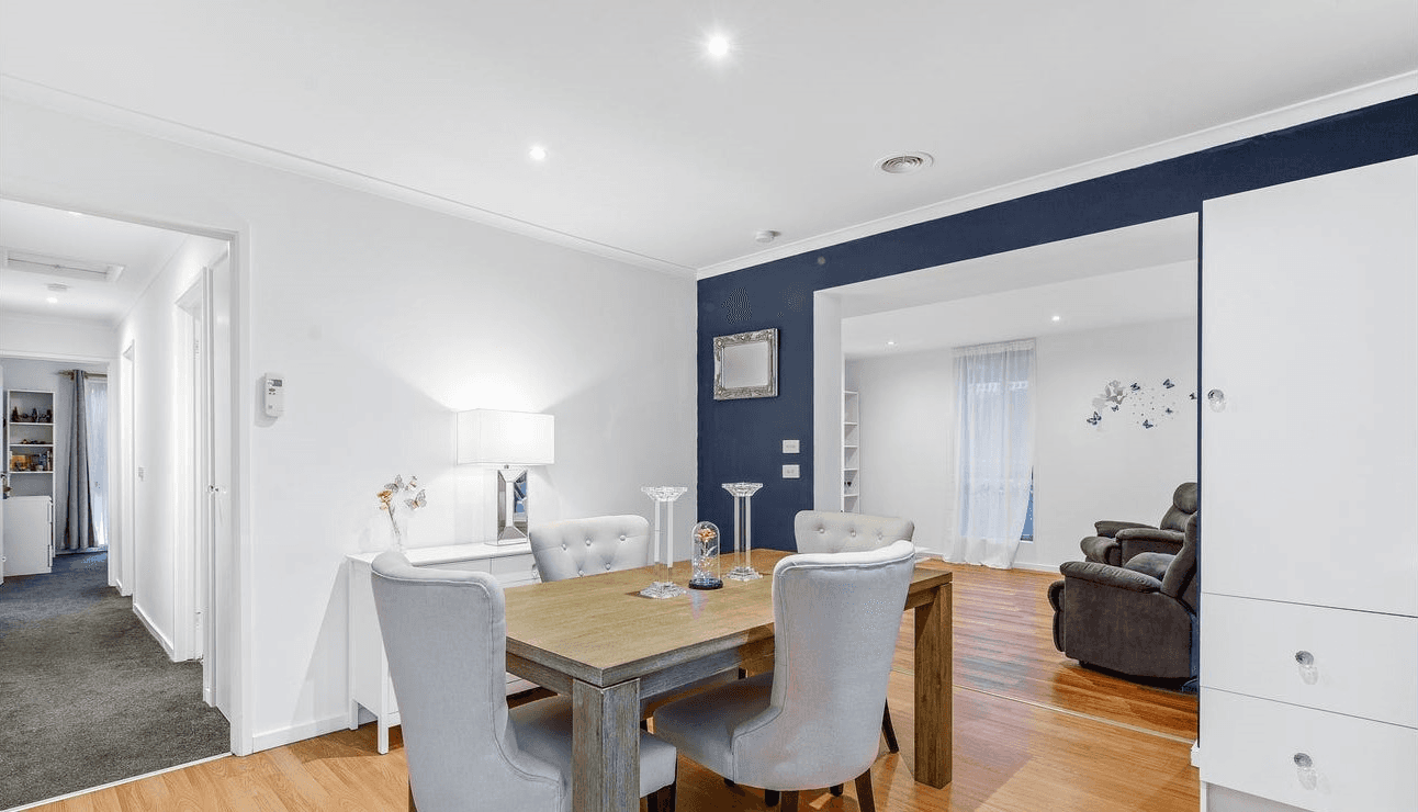 2 Lewisham Close, HAMPTON PARK, VIC 3976