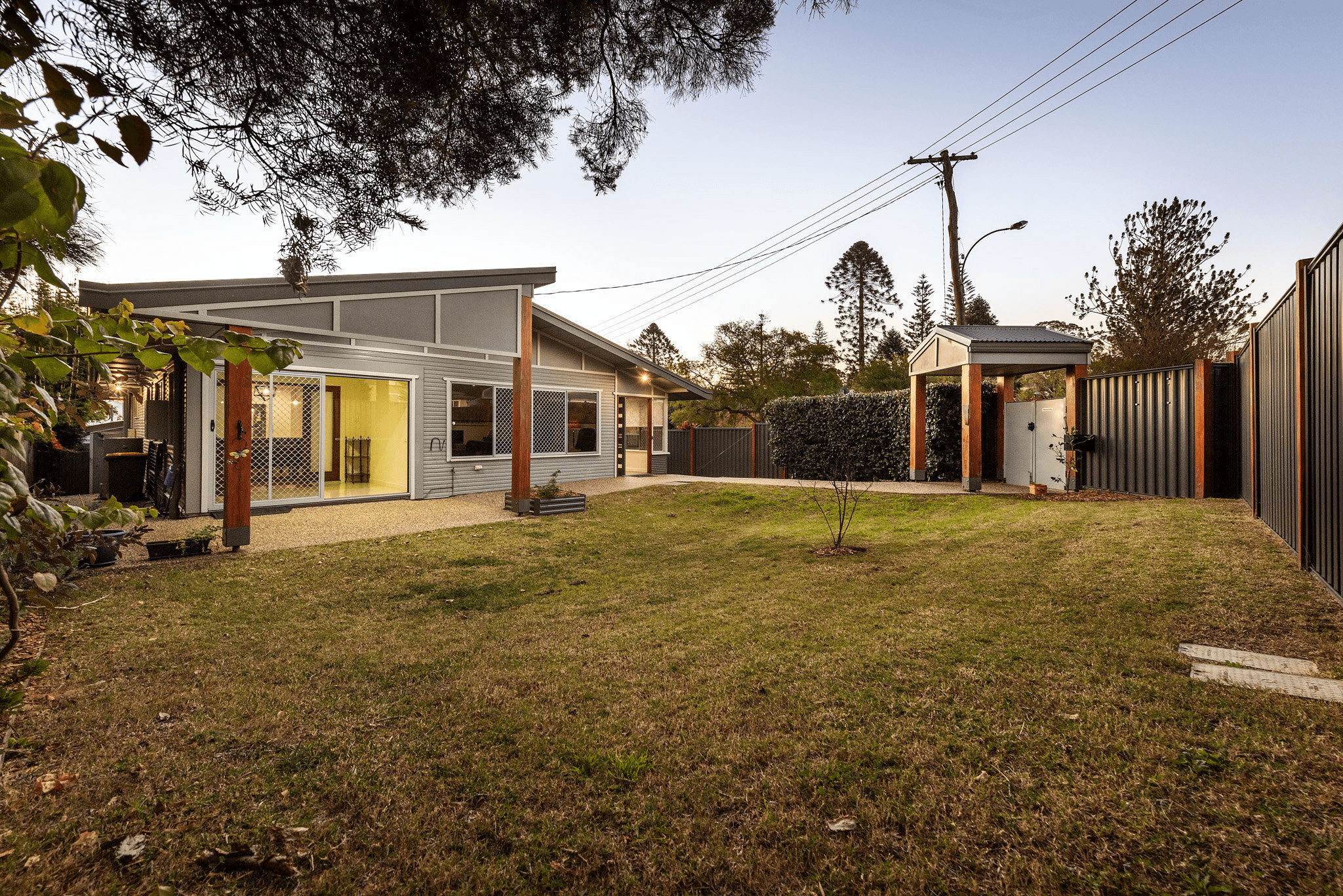 Unit 1/81 Mackenzie St, Mount Lofty, QLD 4350