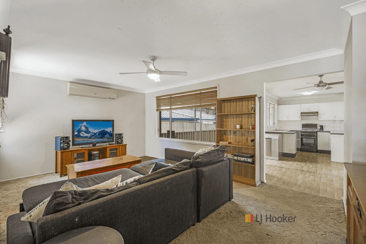 14 Myall Close, BLUE HAVEN, NSW 2262