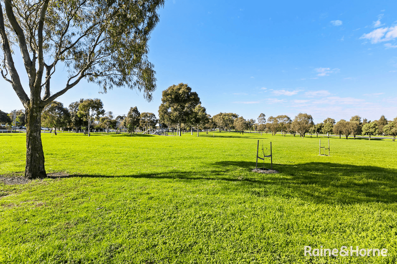 11 Anile Place, WILLIAMSTOWN NORTH, VIC 3016